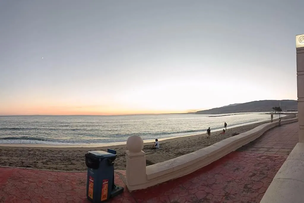 Apartamento A 70M De La Playa المرية