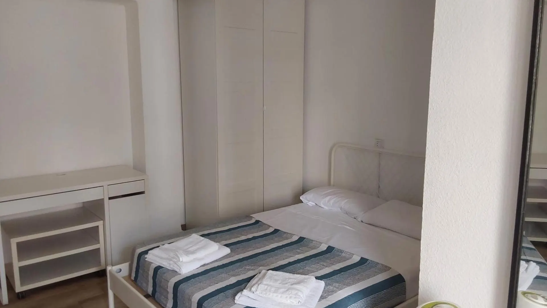 Apartamento A 70M De La Playa Almeria Apartment