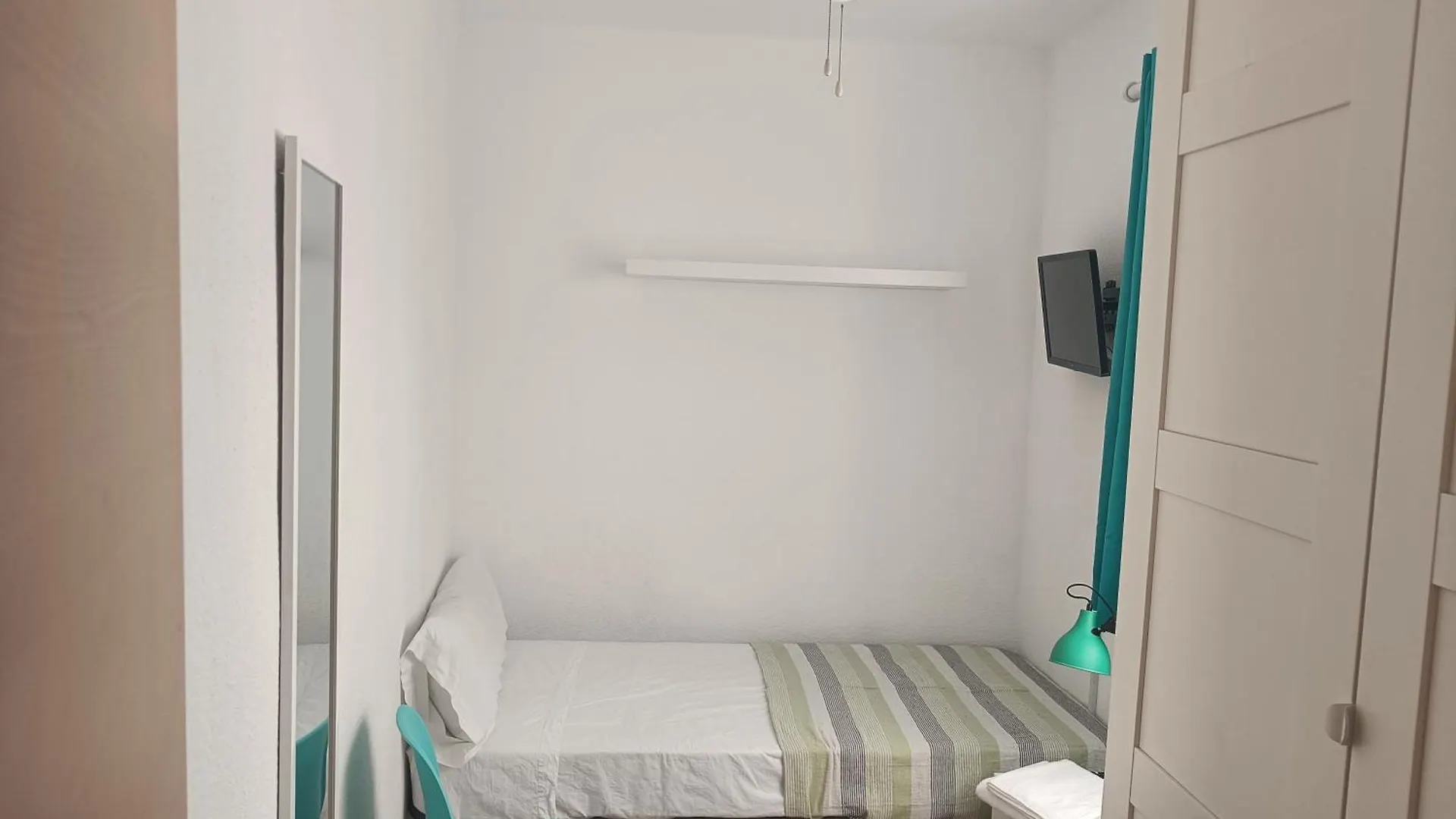 Apartamento A 70M De La Playa Almeria 0*,  Spain